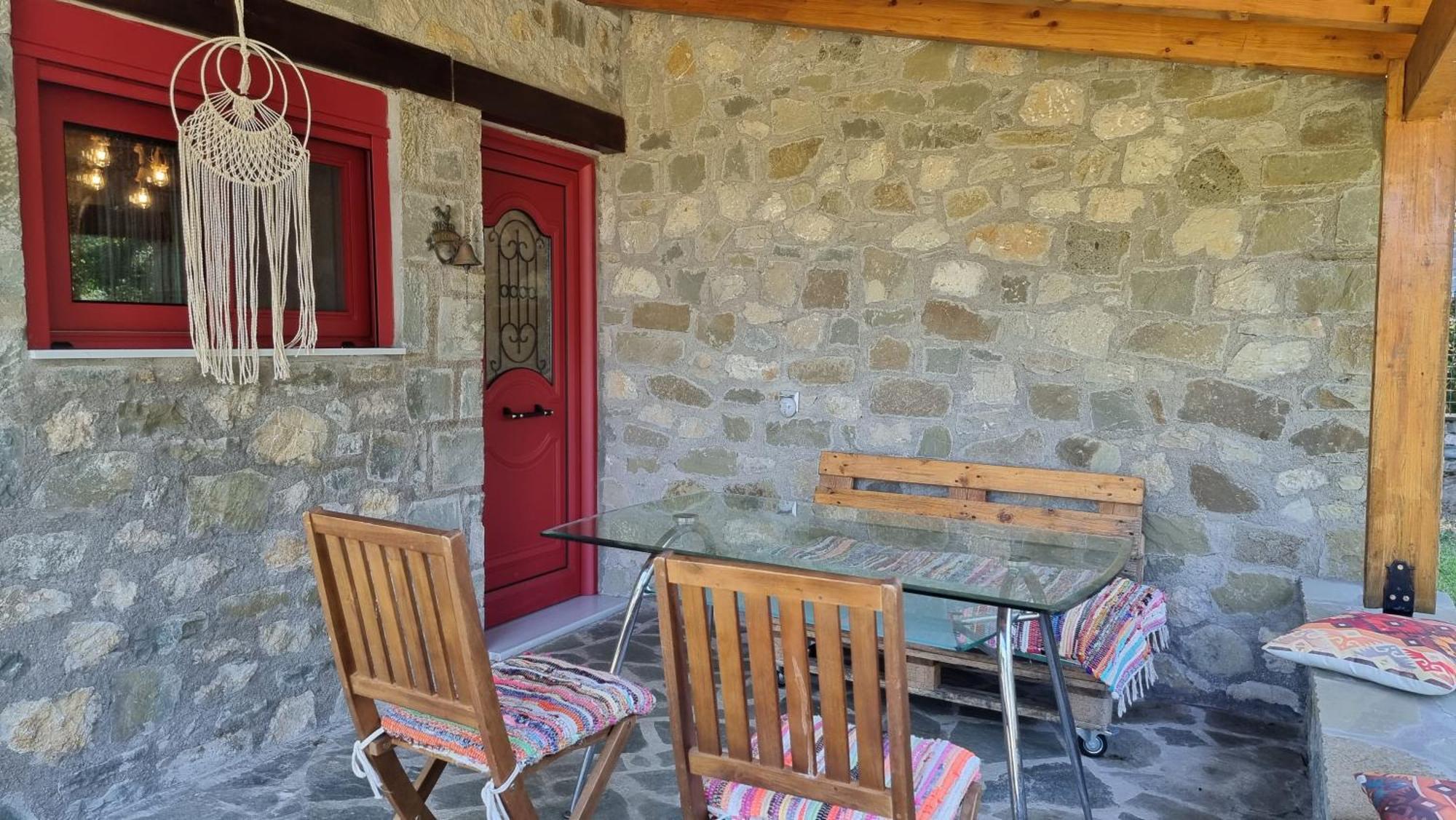 House With Big Garden And Barbeque In Nature Vourgareli Exterior foto