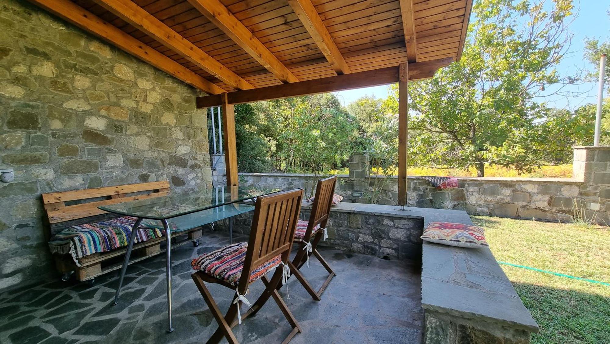 House With Big Garden And Barbeque In Nature Vourgareli Exterior foto